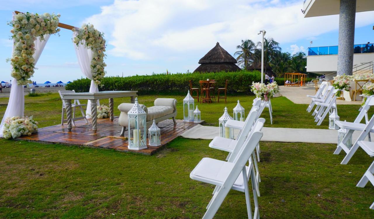 Hotel Las Americas Casa De Playa Cartagena Exterior photo A wedding in Punta Cana